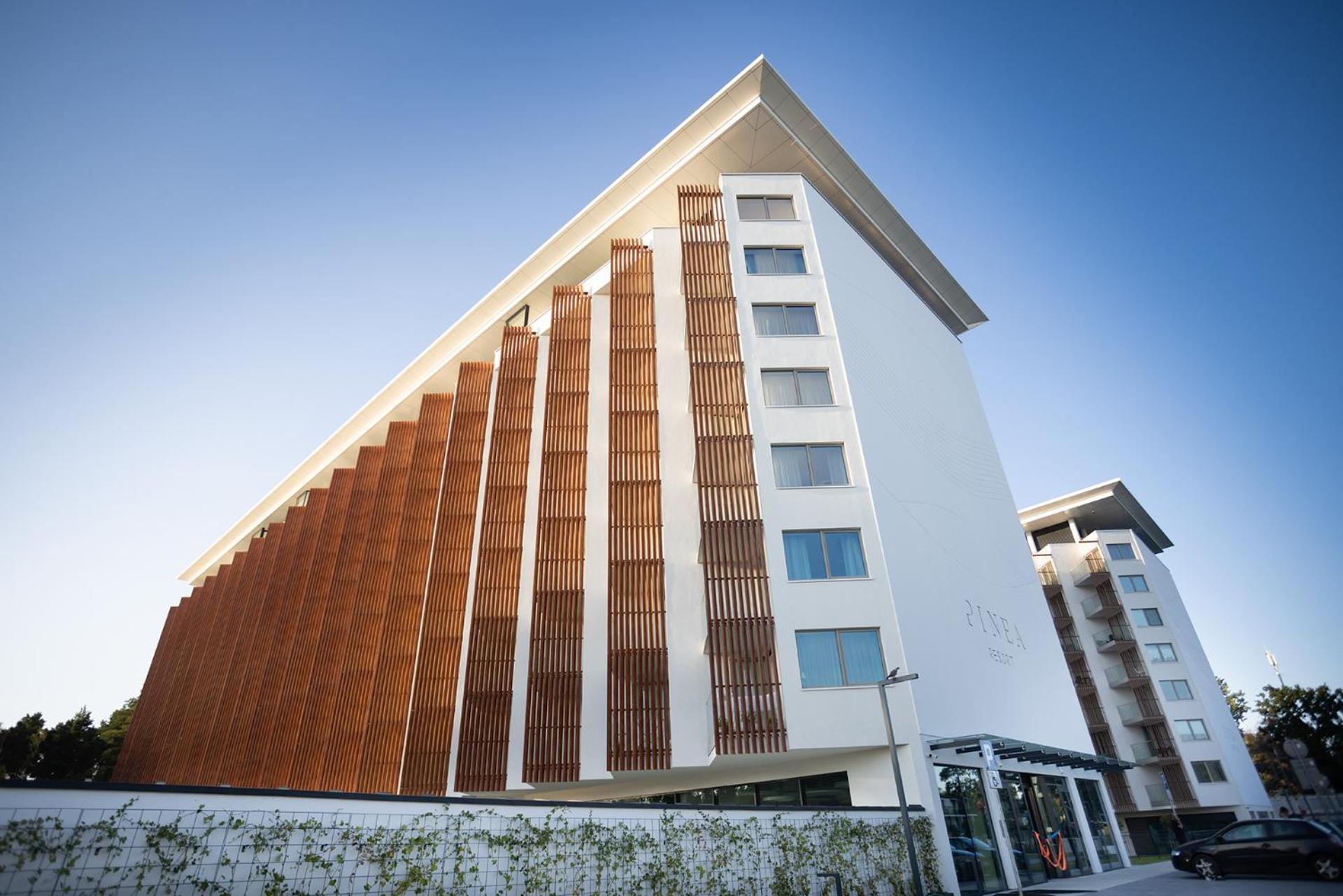 Spark By Hilton Pobierowo Buitenkant foto